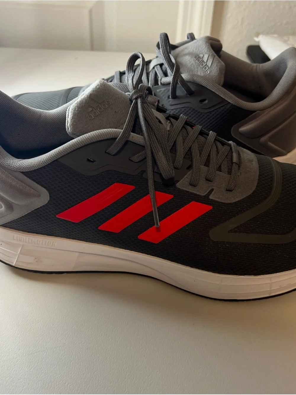 Adidas Duramo SL Men’s Running Shoes Gray/Red Lightmotion Size 12 Athletic Sneak